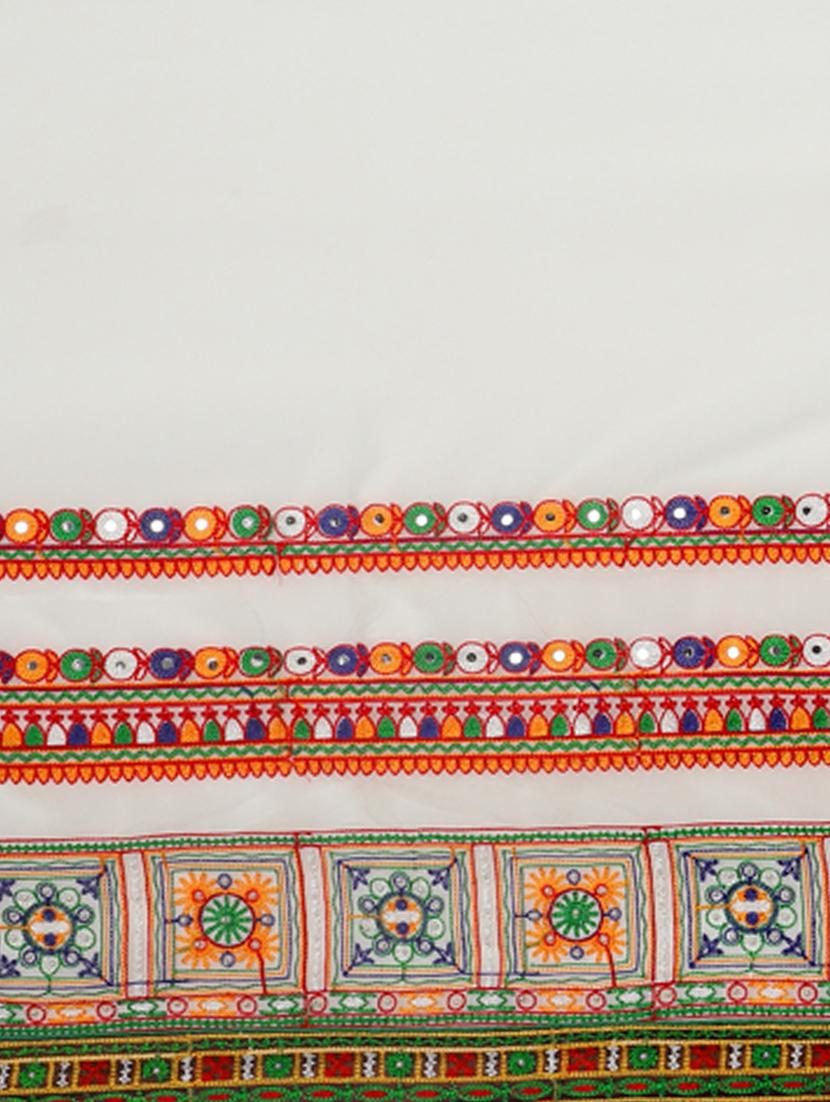 bandhani half and half embroidered saree with blouse - 17541392 - Zoom Image - 4