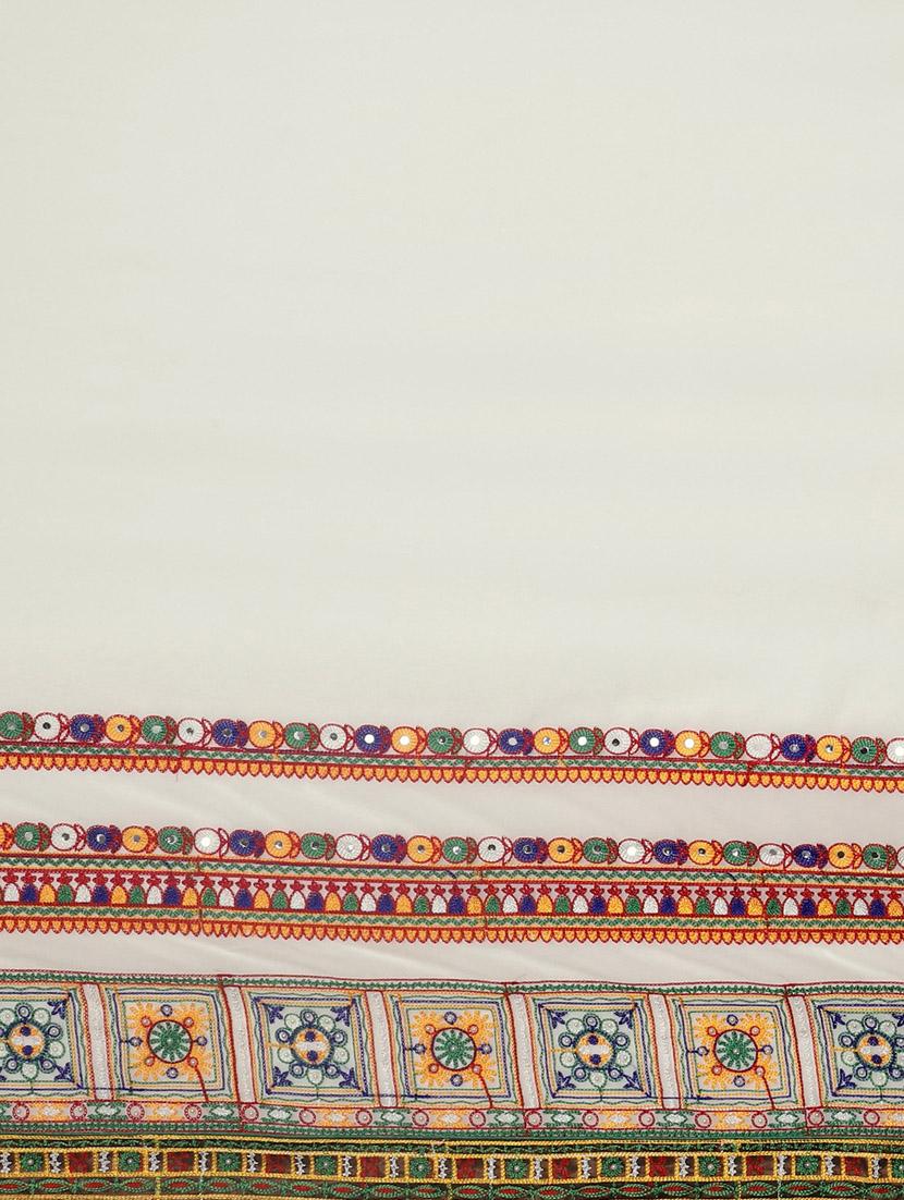 bandhani half and half embroidered saree with blouse - 17541395 - Zoom Image - 4