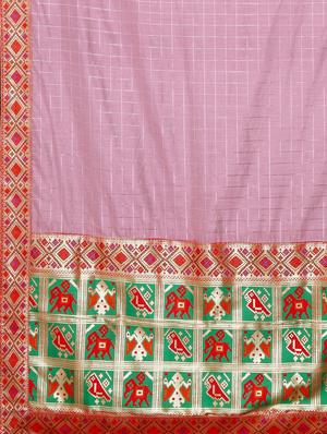 lace detailed checkered saree with blouse - 17541414 - Standard Image - 5