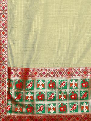 lace detailed checkered saree with blouse - 17541415 - Standard Image - 4