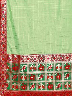 lace detailed checkered saree with blouse - 17541418 - Standard Image - 5