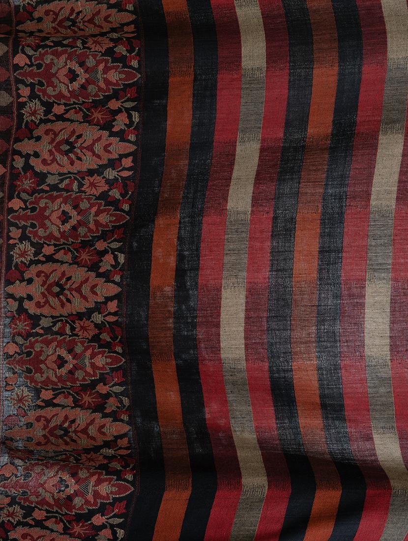 black wool shawl - 17542262 - Zoom Image - 3