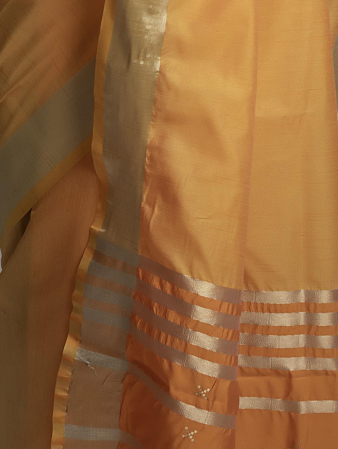 solid plain saree with blouse - 17542317 - Zoom Image - 3