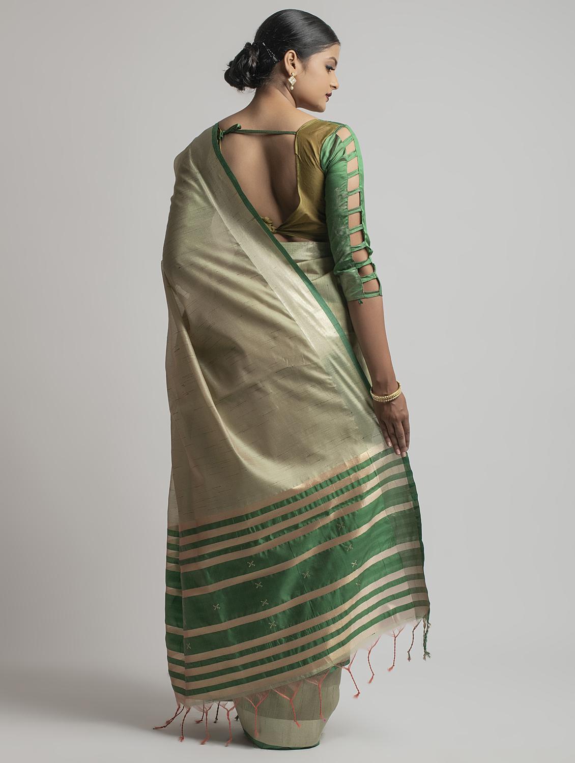 solid plain saree with blouse - 17542319 - Zoom Image - 2