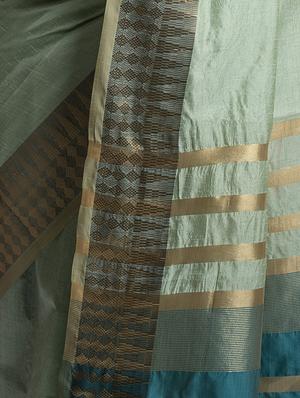 sky blue silk plain saree with blouse - 17542348 - Standard Image - 3