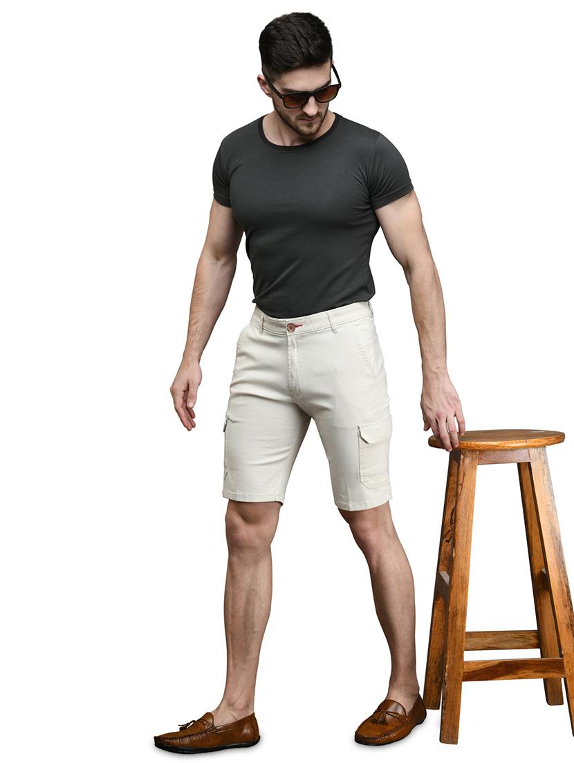 off white solid bermuda shorts - 17542389 - Zoom Image - 4