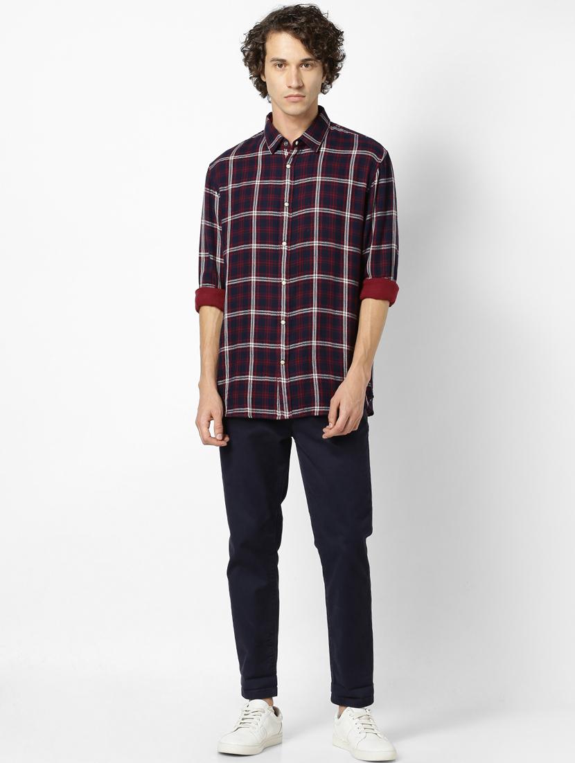red checkered casual shirt - 17542561 - Zoom Image - 4