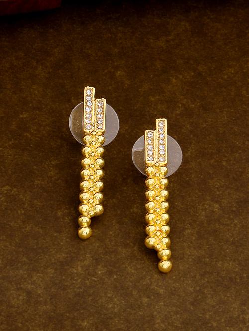 gold metal studs earring - 17542751 - Standard Image - 1