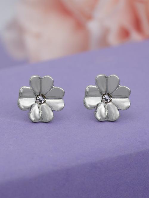 silver metal studs earring - 17542893 - Standard Image - 1