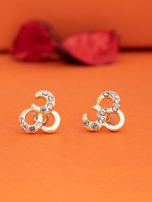 silver metal studs earring - 17542924 - Standard Image - 1