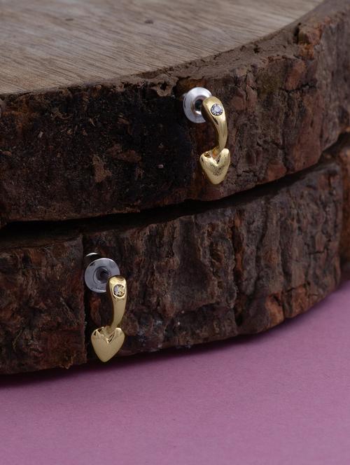 gold metal studs earring - 17542983 - Standard Image - 1