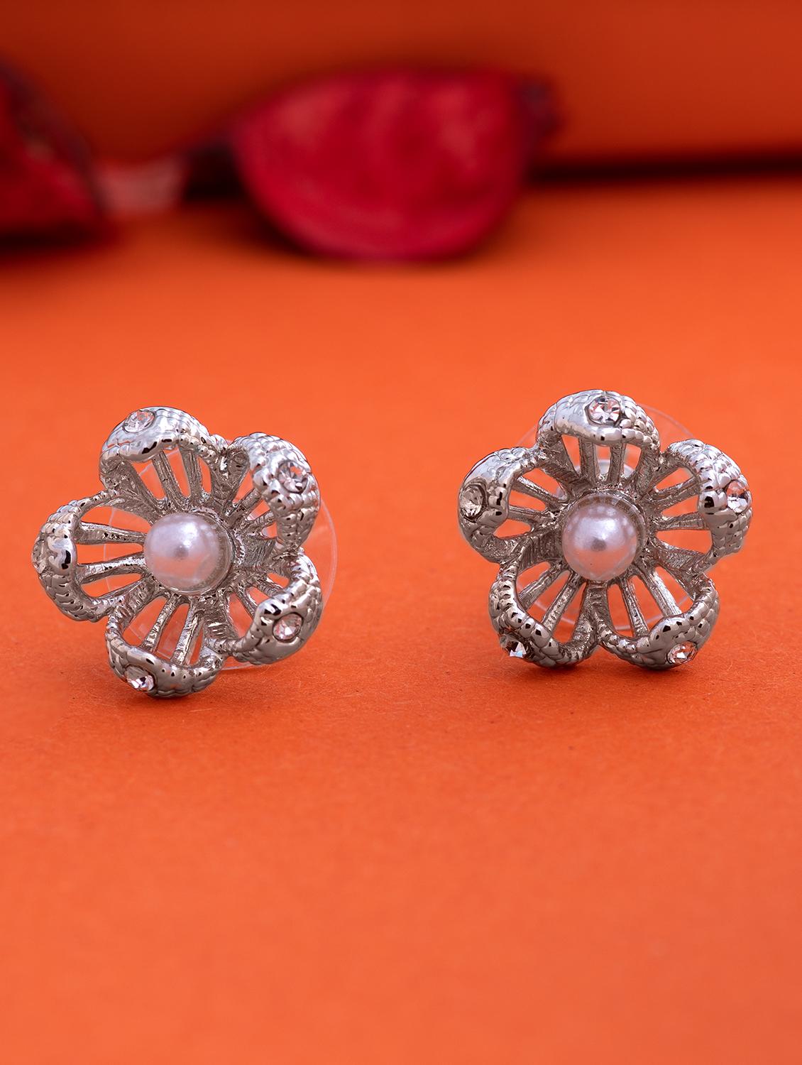 red metal studs earring - 17542999 - Zoom Image - 1