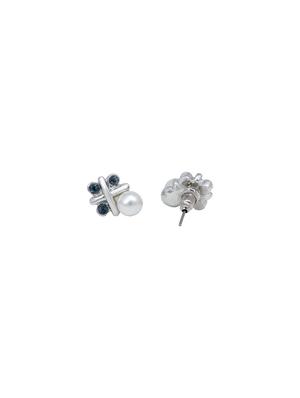 white metal studs earring - 17543000 - Standard Image - 3