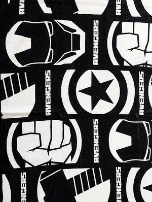 athom trendz marvel avengers large bath towel 300 gsm 75x150 cm - 17544083 - Standard Image - 5
