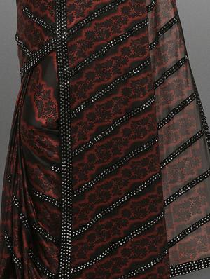 lace detailed floral saree with blouse - 17544582 - Standard Image - 5