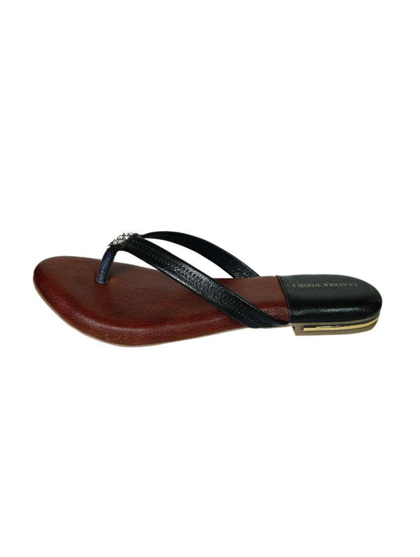 black leather toe separator sandals - 17544688 - Zoom Image - 2