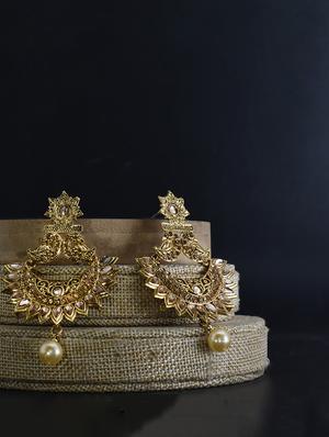 gold metal drop earring - 17544712 - Standard Image - 2