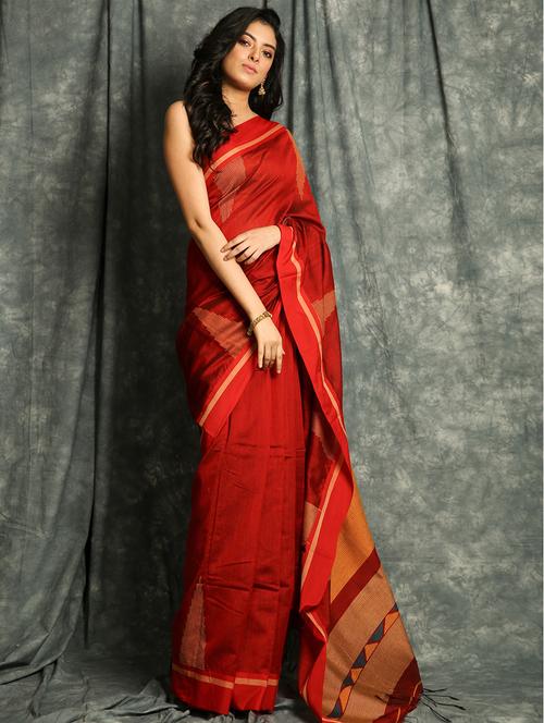 maroon handloom saree with blouse - 17546973 - Standard Image - 1
