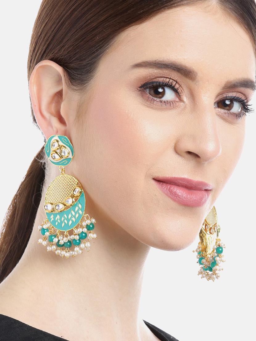 green metal drop earring - 17547596 - Zoom Image - 4