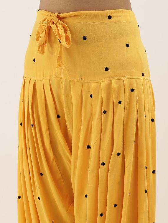 embroidered unstitched suit - 17548832 - Zoom Image - 4