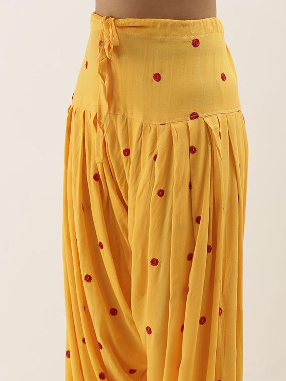 embroidered unstitched suit - 17548834 - Zoom Image - 4