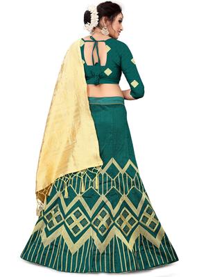 embroidered flared lehenga - 17548863 - Standard Image - 3