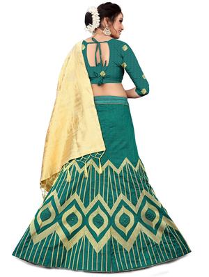 embroidered flared lehenga - 17548864 - Standard Image - 3