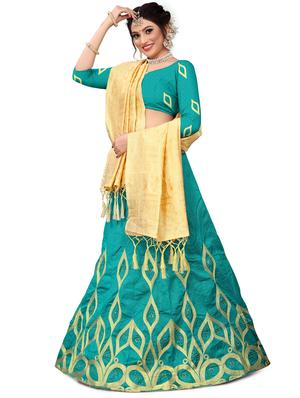 embroidered flared lehenga - 17548867 - Standard Image - 2