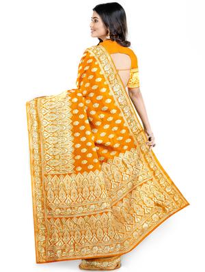 self design woven saree with blouse - 17549139 - Standard Image - 2