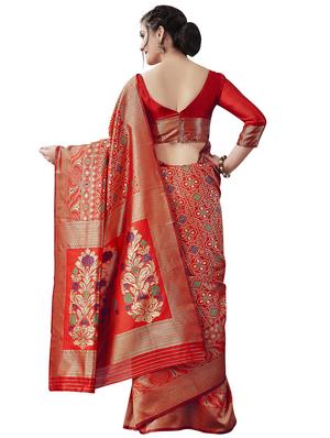 jacquard woven saree with blouse - 17549205 - Standard Image - 2