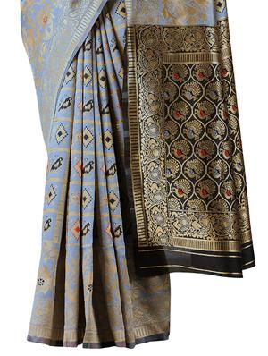 jacquard woven saree with blouse - 17549209 - Standard Image - 4
