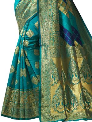 jacquard woven saree with blouse - 17549262 - Standard Image - 4