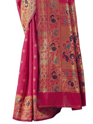 jacquard woven saree with blouse - 17549274 - Standard Image - 4