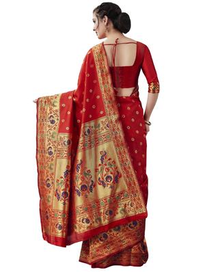 jacquard woven saree with blouse - 17549275 - Standard Image - 2
