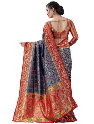 jacquard woven saree with blouse - 17549277 - Standard Image - 2