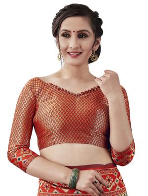 jacquard woven saree with blouse - 17549277 - Standard Image - 3