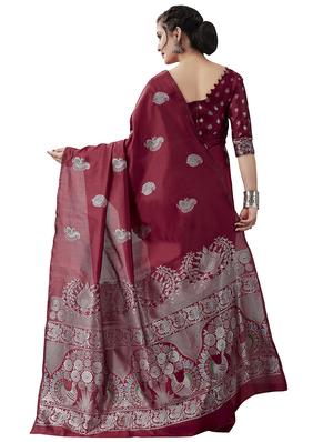 jacquard woven saree with blouse - 17549318 - Standard Image - 2