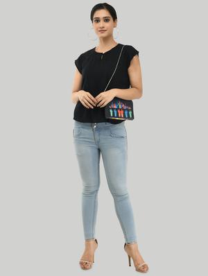 key hole neck solid top - 17549426 - Standard Image - 4