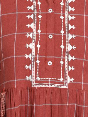 embroidered detail checkered a-line dress - 17550674 - Standard Image - 4