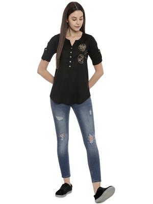 notch neck printed top - 17550690 - Standard Image - 4