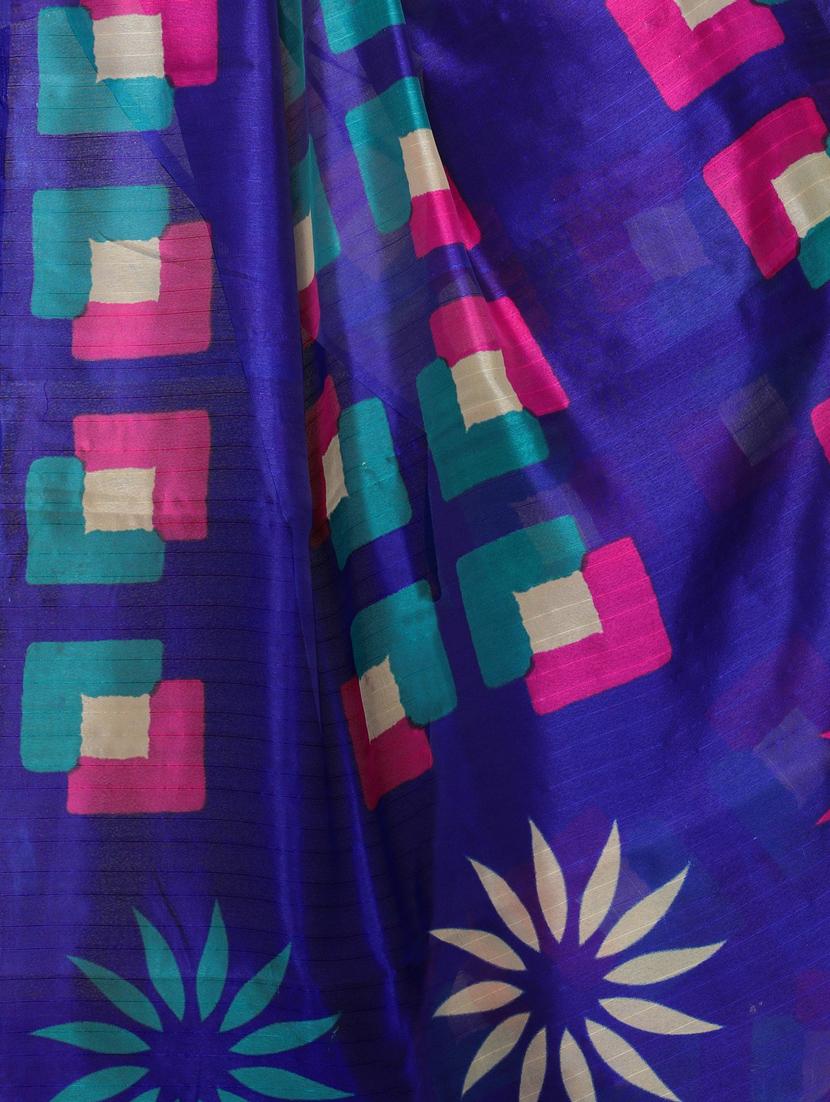 geometric printed saree with blouse - 17550767 - Zoom Image - 3