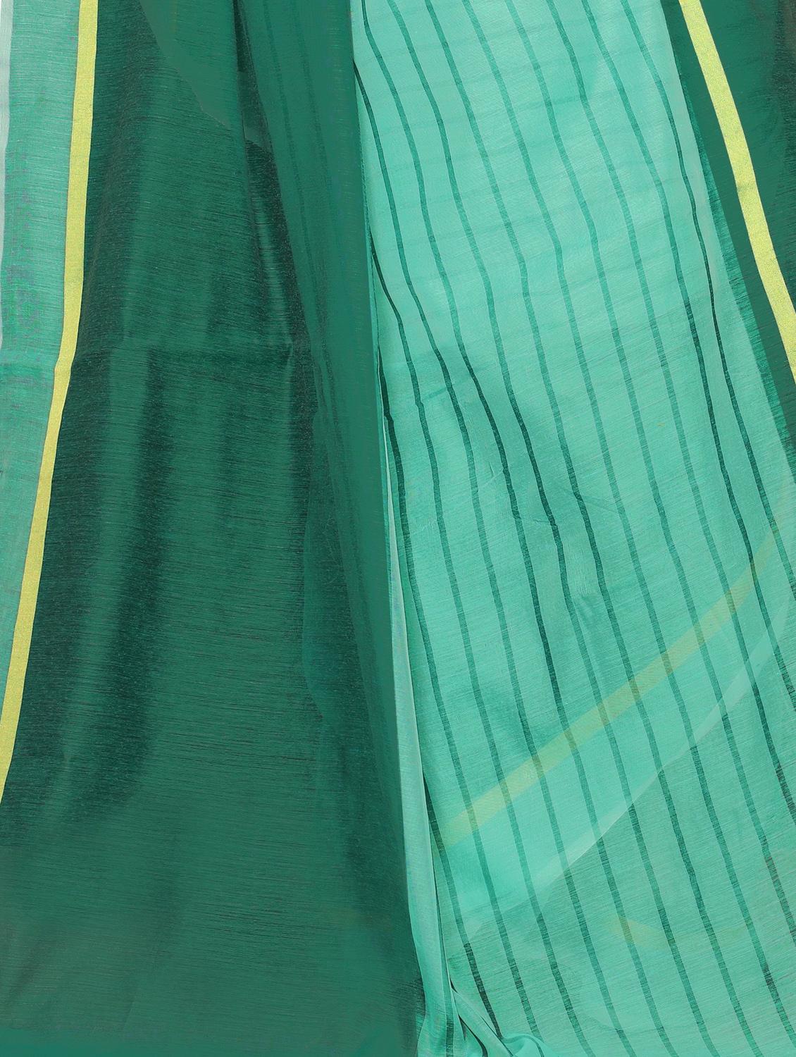 stripe printed saree with blouse - 17550790 - Zoom Image - 4