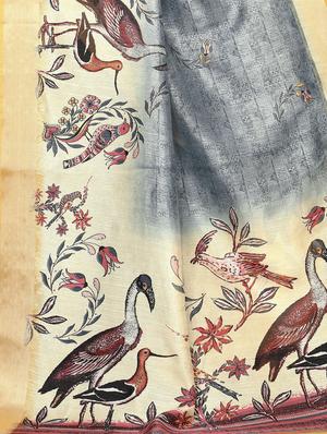 conversational printed saree with blouse - 17550794 - Standard Image - 4