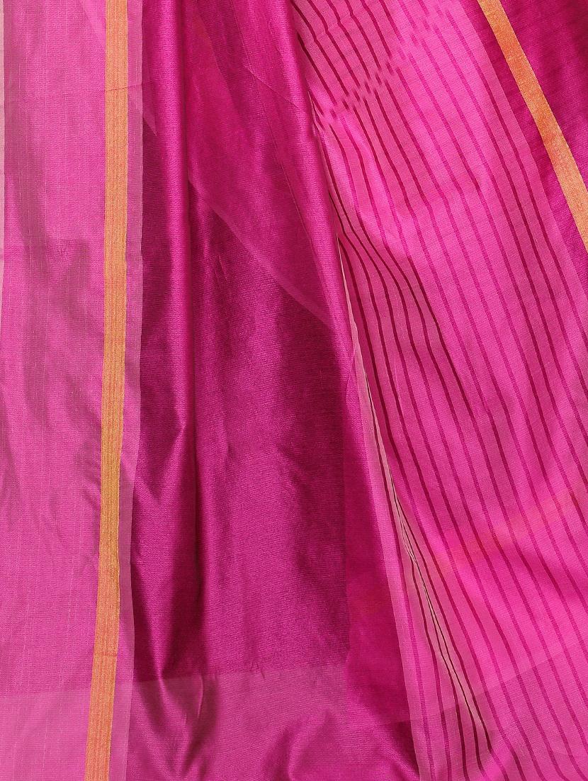 striped fusion saree with blouse - 17550822 - Zoom Image - 4