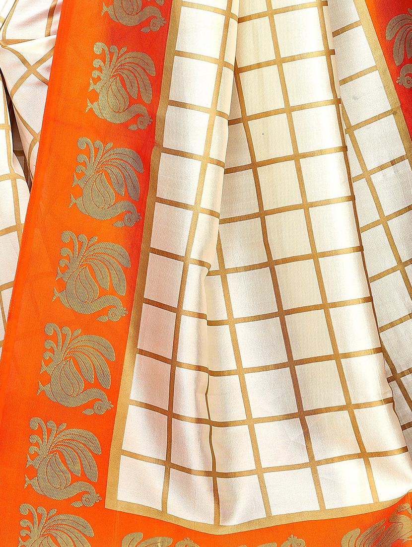 check printed saree with blouse - 17550859 - Zoom Image - 3