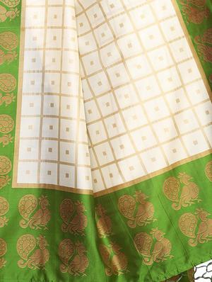 checkered printed saree with blouse - 17550928 - Standard Image - 3
