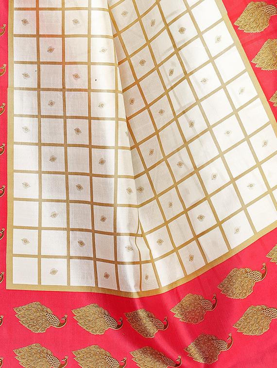 checkered printed saree with blouse - 17550929 - Zoom Image - 4