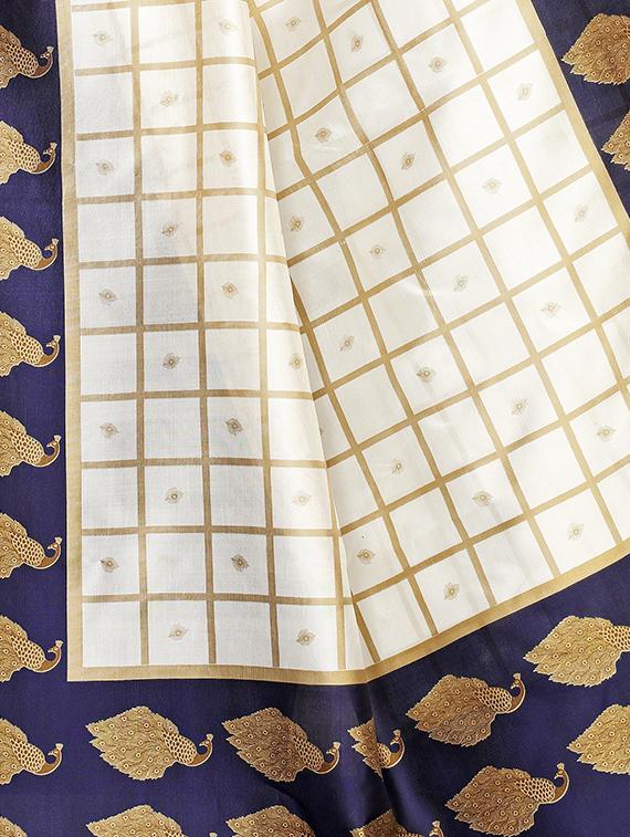 checkered printed saree with blouse - 17550934 - Zoom Image - 4