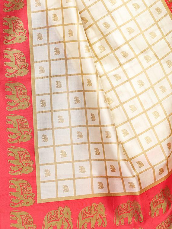 checkered printed saree with blouse - 17550935 - Zoom Image - 3