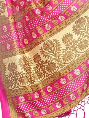 floral printed saree with blouse - 17550937 - Standard Image - 3